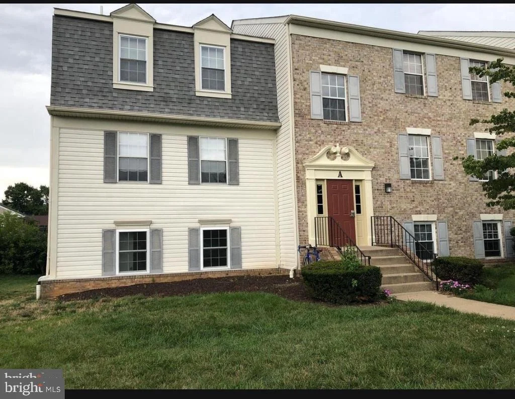 Photo of Unit 201A at 1405 KEY PARKWAY