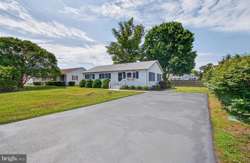 Photo of 118 CHESAPEAKE DRIVE