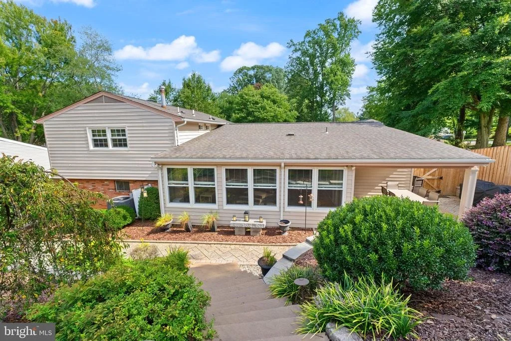 Photo of 8632 KERRY LANE
