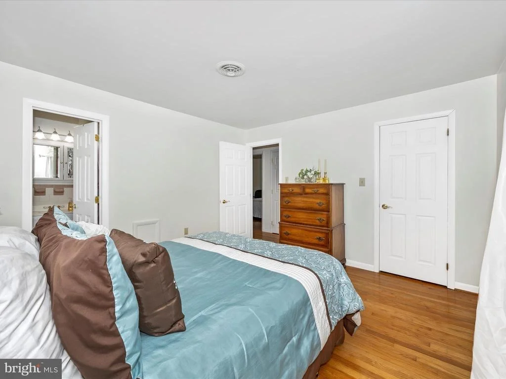 Photo of 5634 SHOOKSTOWN ROAD