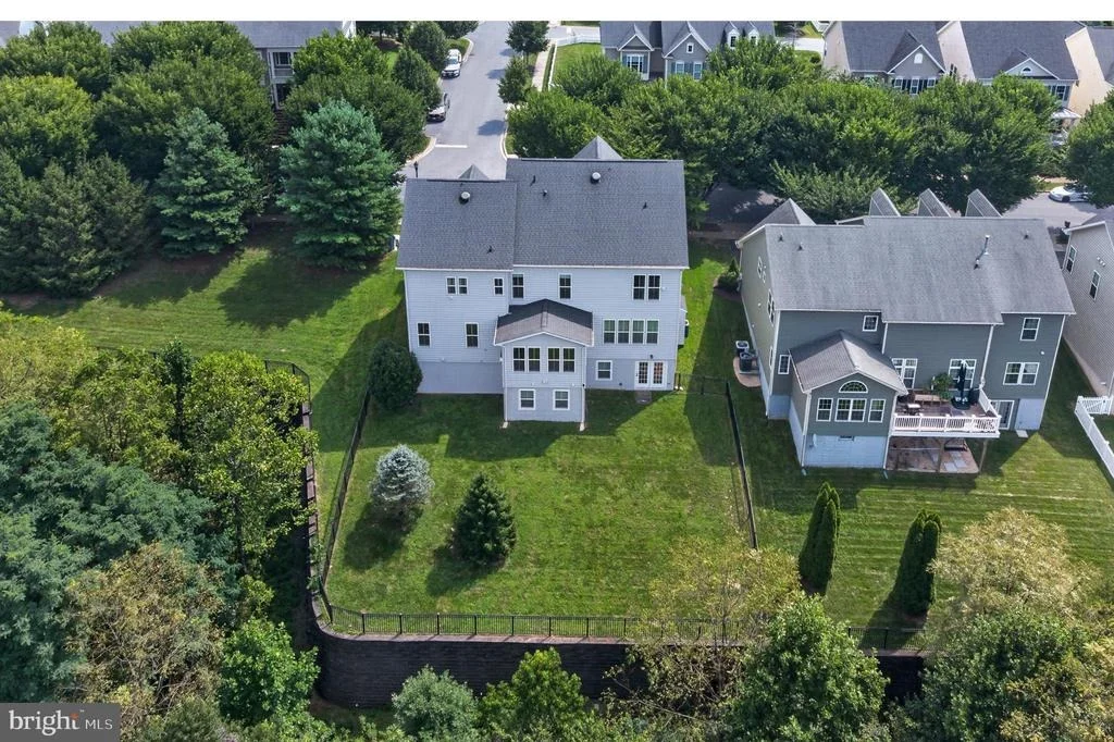 Photo of 1315 VOLUNTEER DRIVE