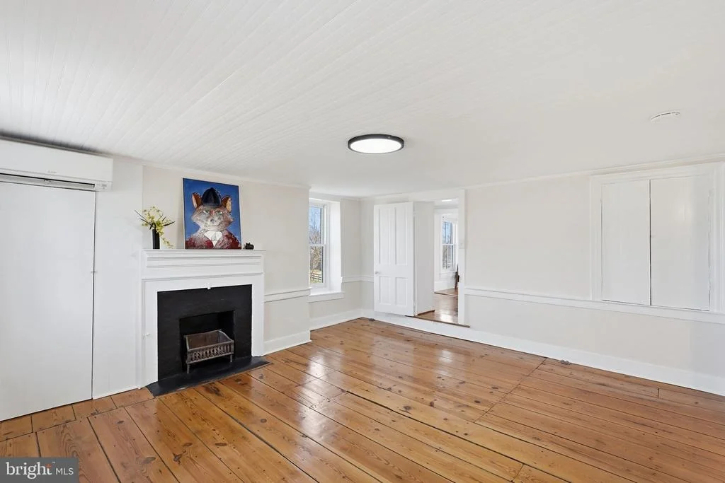 Photo of 20596 AIRMONT ROAD