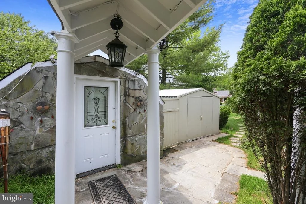Photo of 13913 BROOMALL LANE
