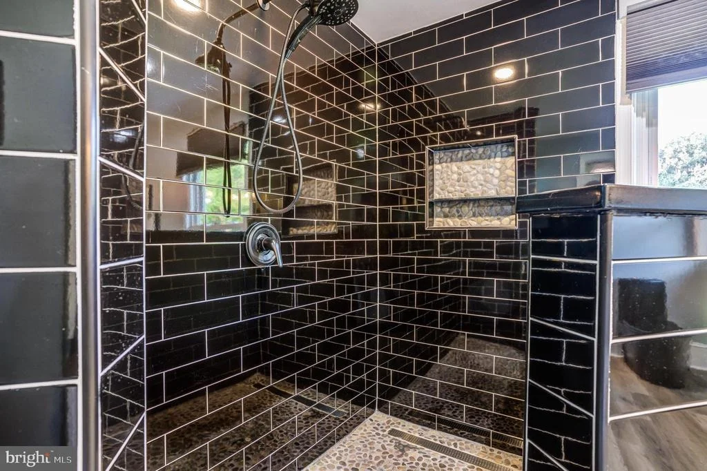 Photo of 5619 RIGGS ROAD
