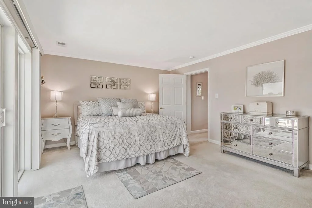 Photo of 3300 SHORE DRIVE