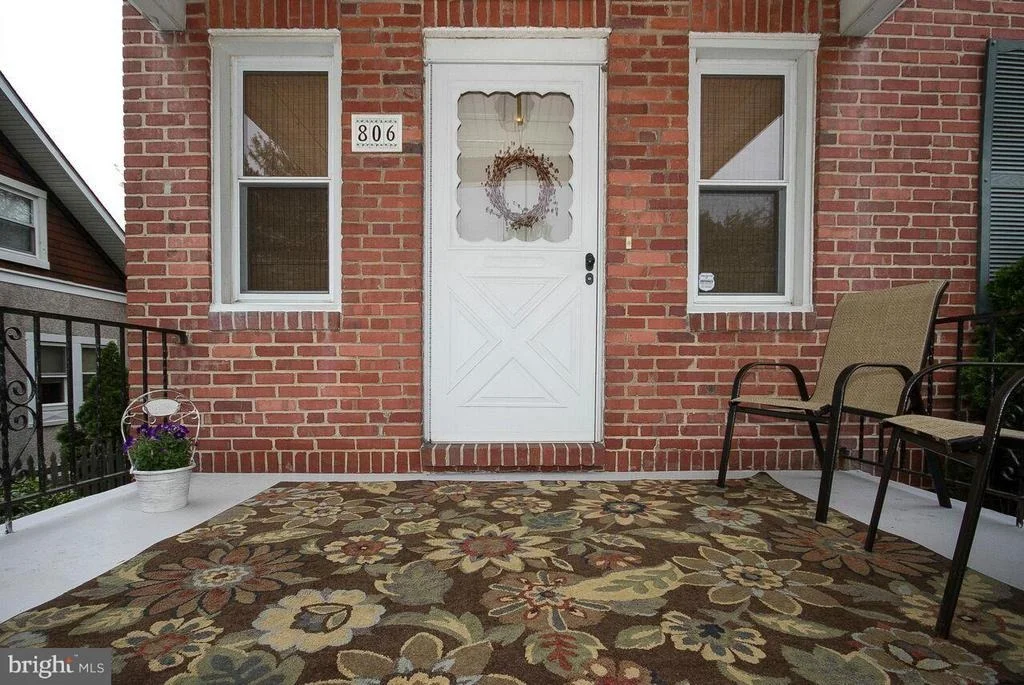 Photo of 806 WARWICK ROAD