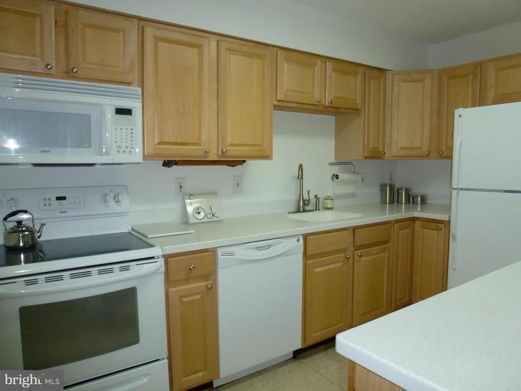 Photo of Unit 3322 at 15115 INTERLACHEN DRIVE