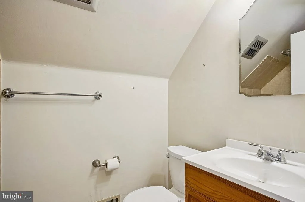 Photo of 16005 PENNANT LANE