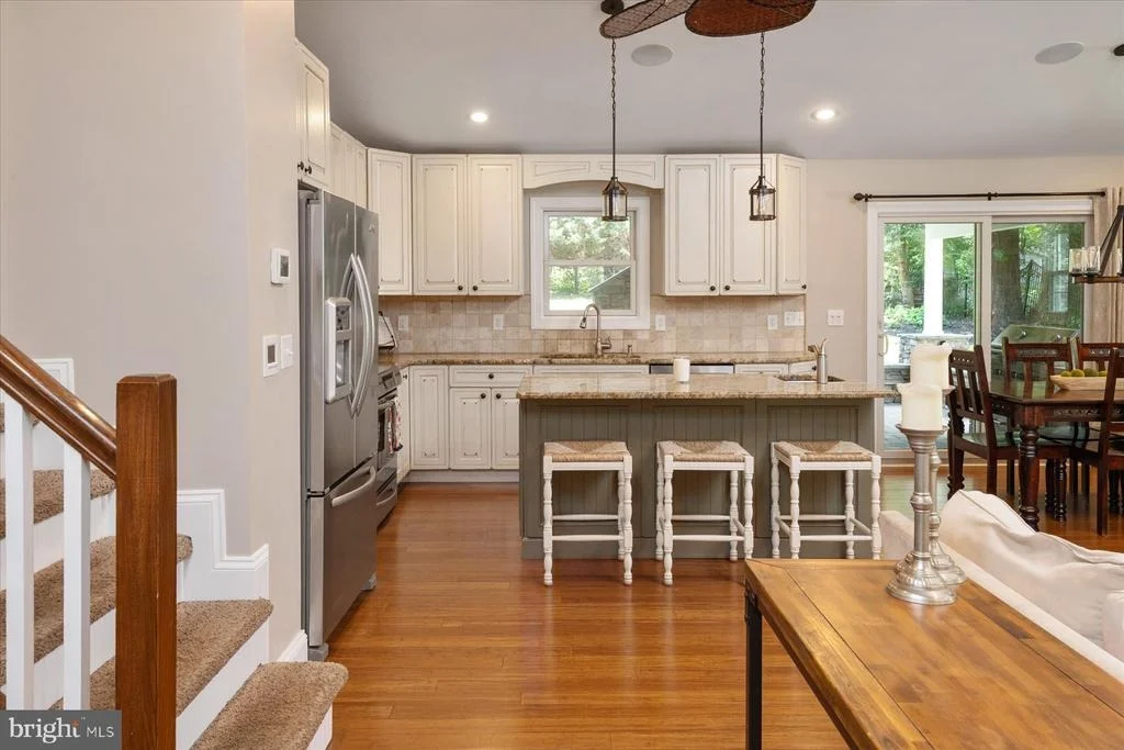 Photo of 1134 VALLEY DRIVE