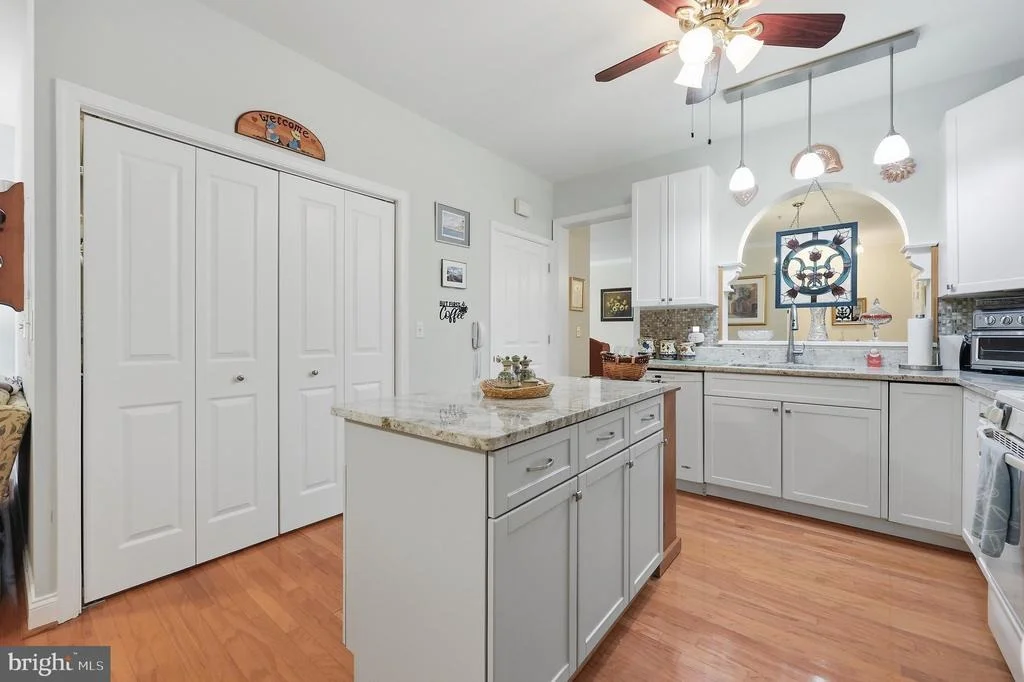 Photo of Unit 304 at 2500 WATERSIDE DRIVE