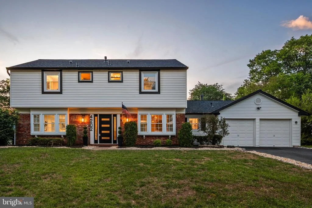 Photo of 4202 MINSTRELL LANE