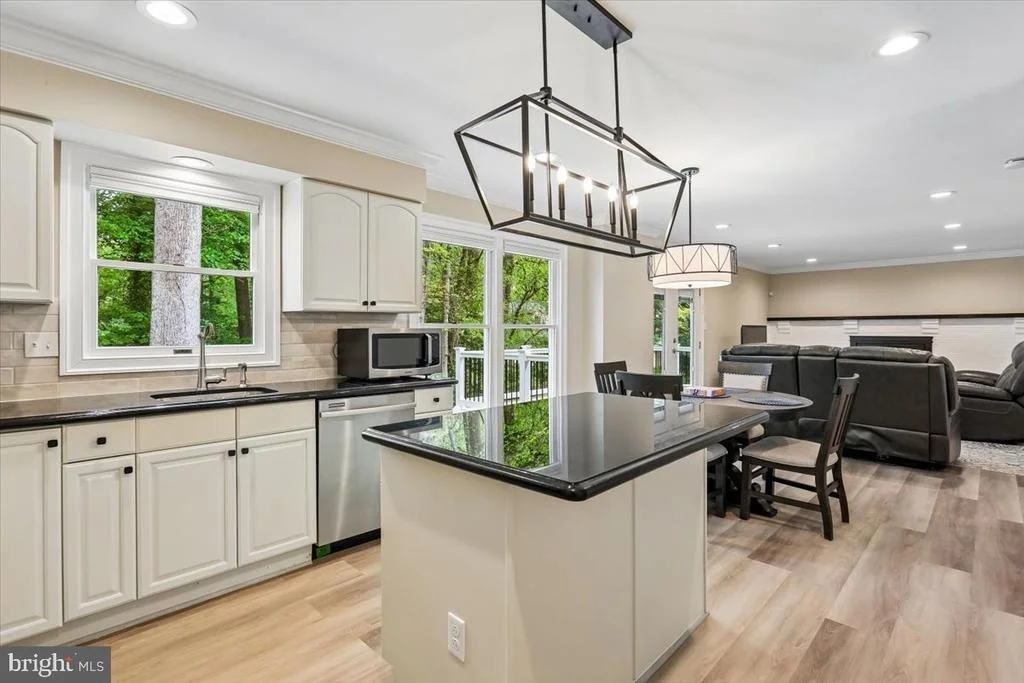 Photo of 2425 HIDDEN VALLEY LANE