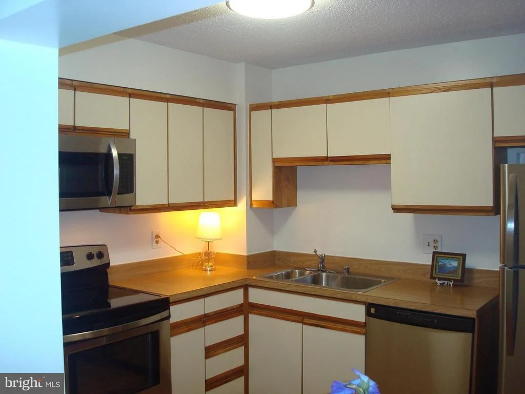 Photo of Unit 4310 at 15100 INTERLACHEN DRIVE