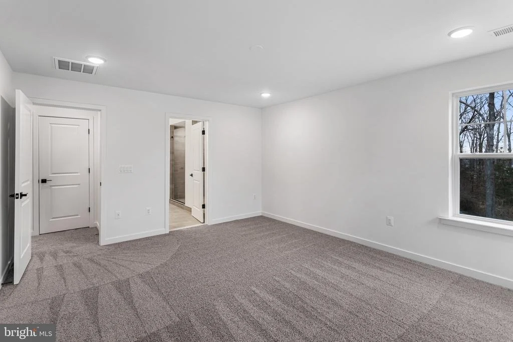 Photo of 2083 SPRINGVALE DRIVE