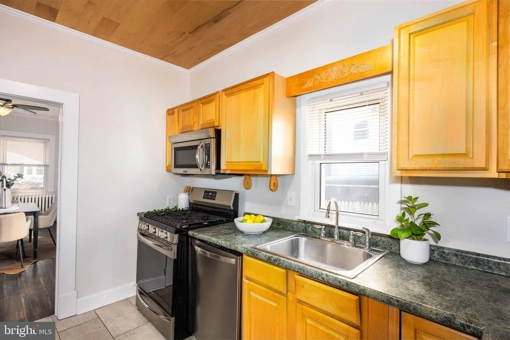 Photo of 4217 HARCOURT ROAD