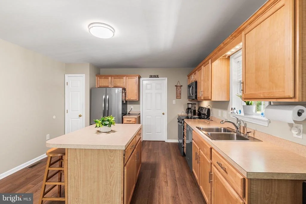 Photo of 33661 FEATHER LANE