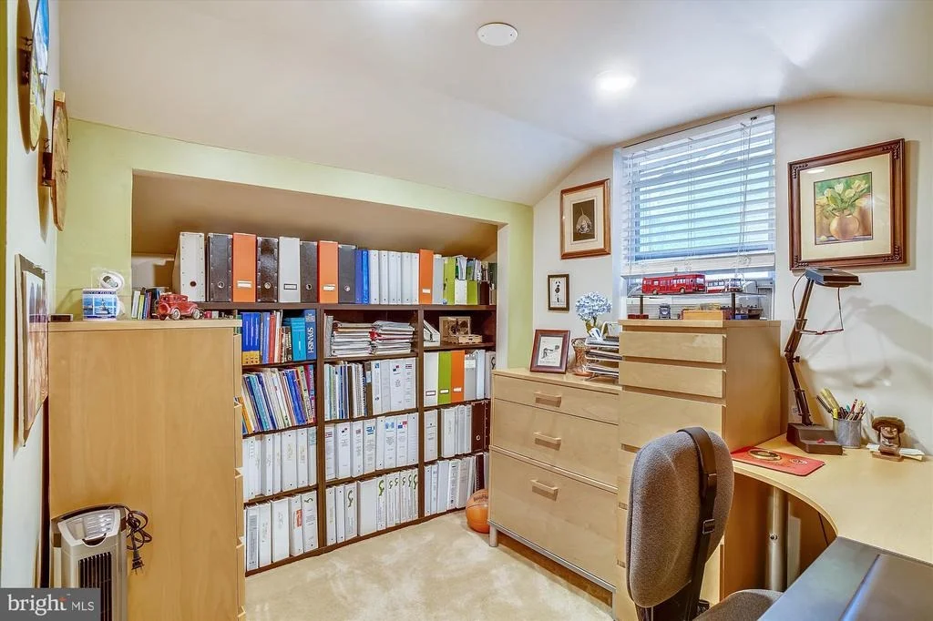 Photo of 2410 HENSLOWE DRIVE