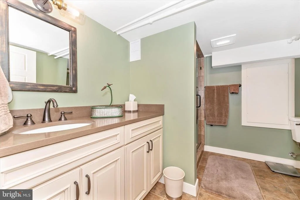 Photo of 402 W 2ND STREET