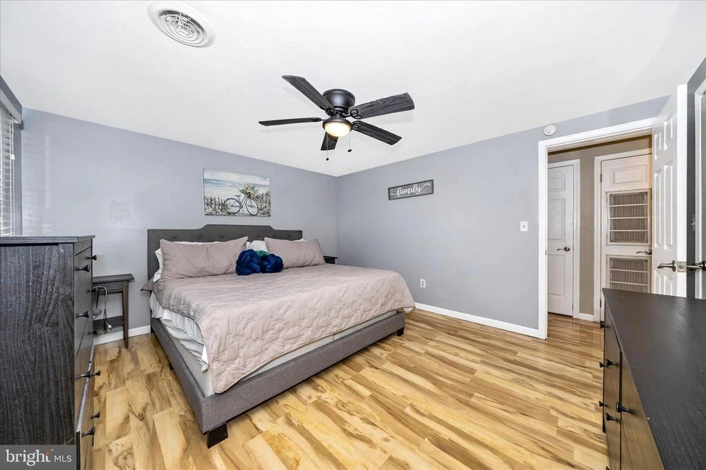 Photo of 6641 JEFFERSON BLVD