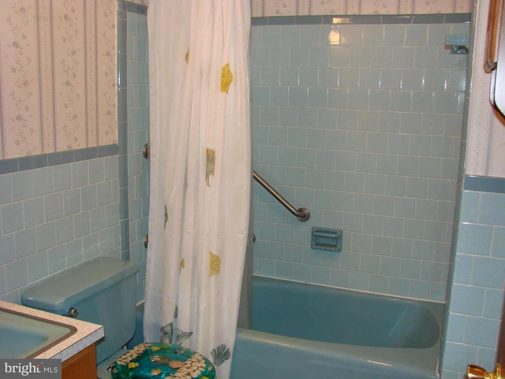 Photo of 210 WYNGATE DRIVE