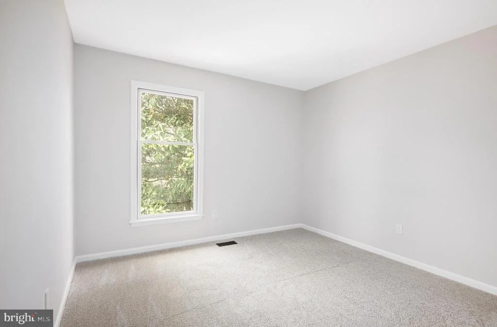 Photo of 525 UPTON ROAD