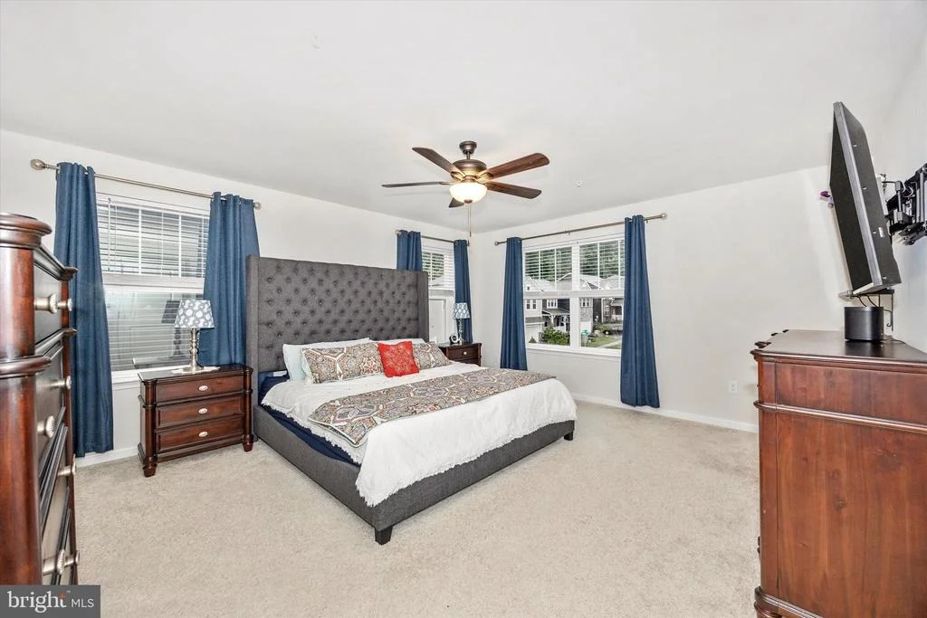 Photo of 5613 ZOE LANE
