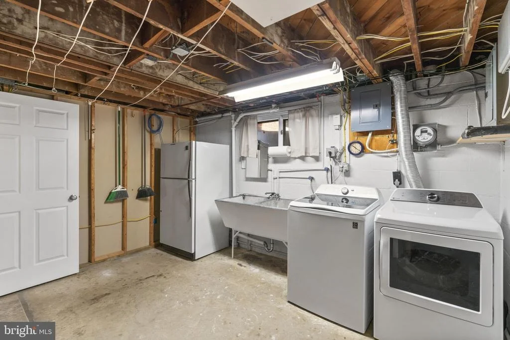 Photo of 2206 PLEASANT DRIVE