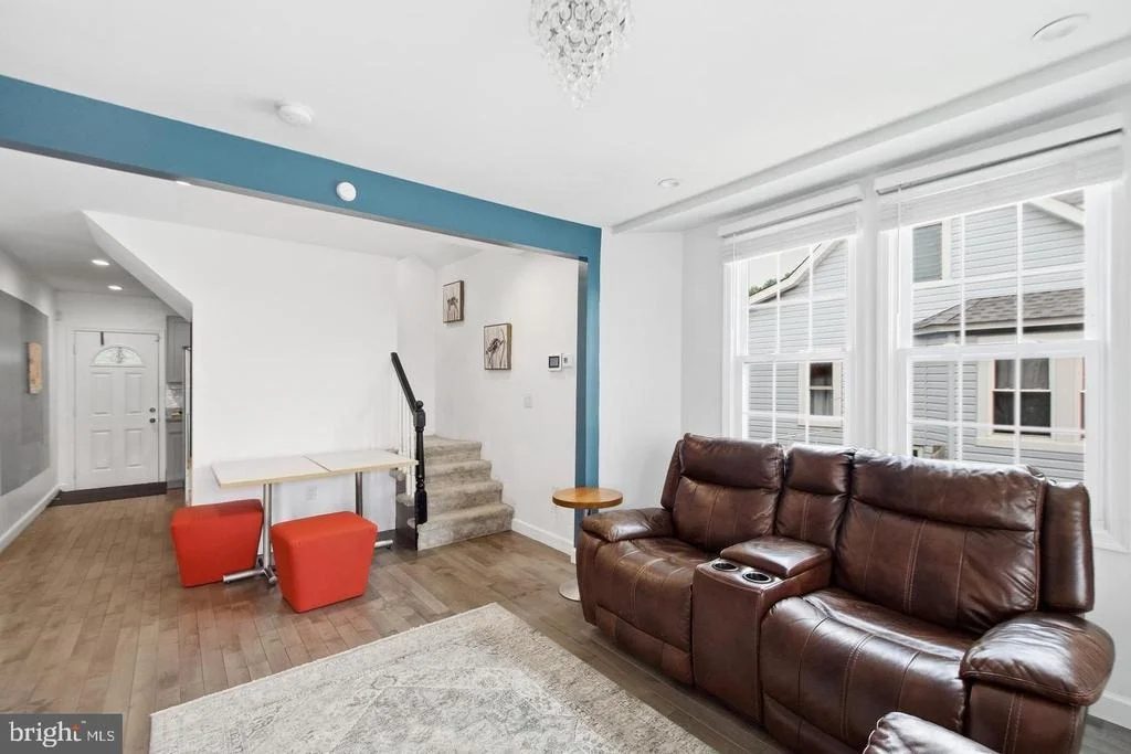 Photo of 1742 LESLIE ROAD