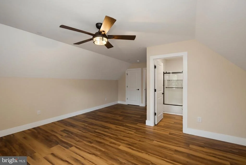 Photo of 15 BYRAN DR