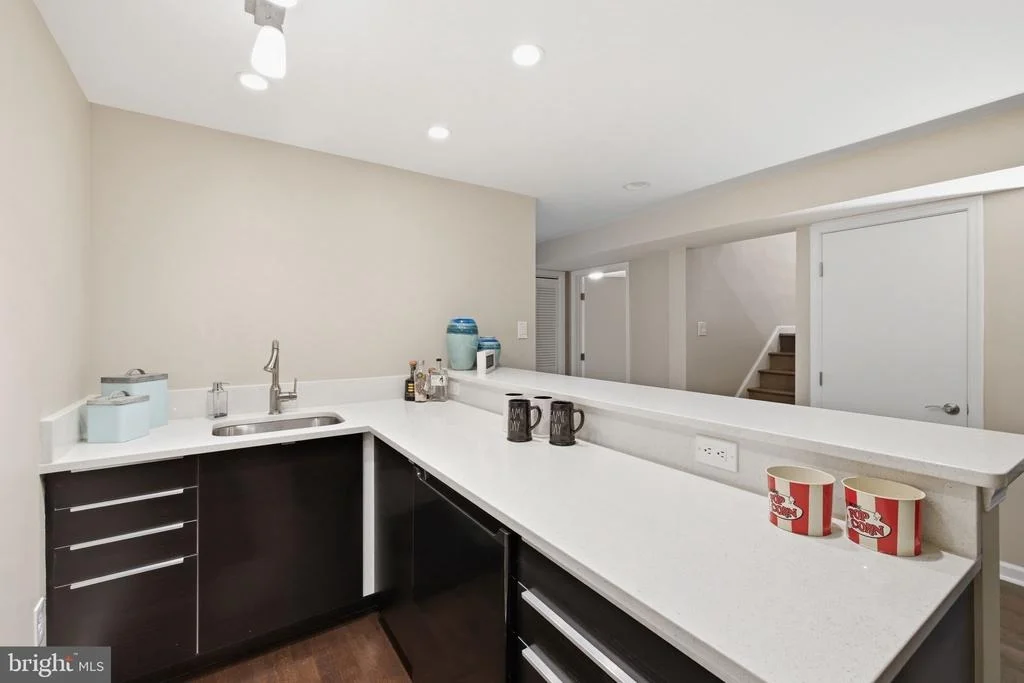 Photo of 7371 CROWN LANE