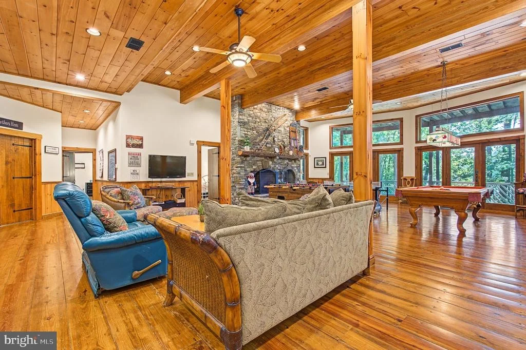 Photo of 2747 MARSH HILL ROAD