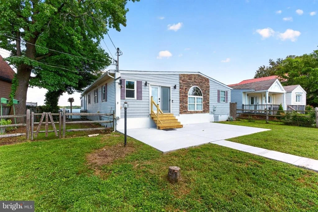 Photo of 3704 EDGEWATER PLACE