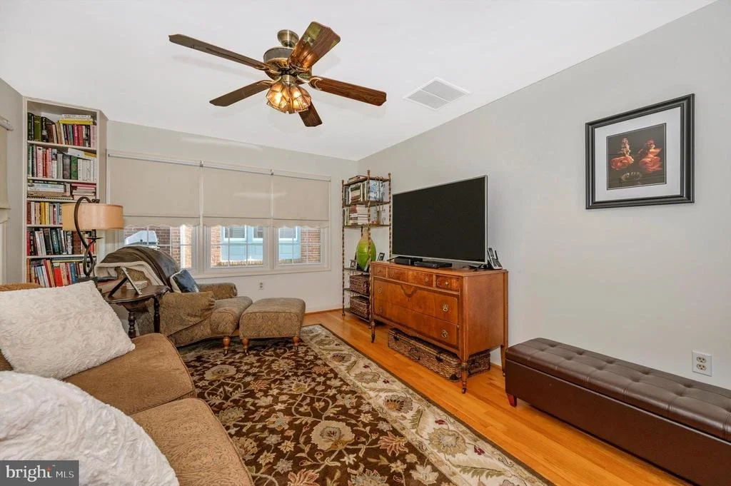 Photo of 841 DUNBROOKE COURT