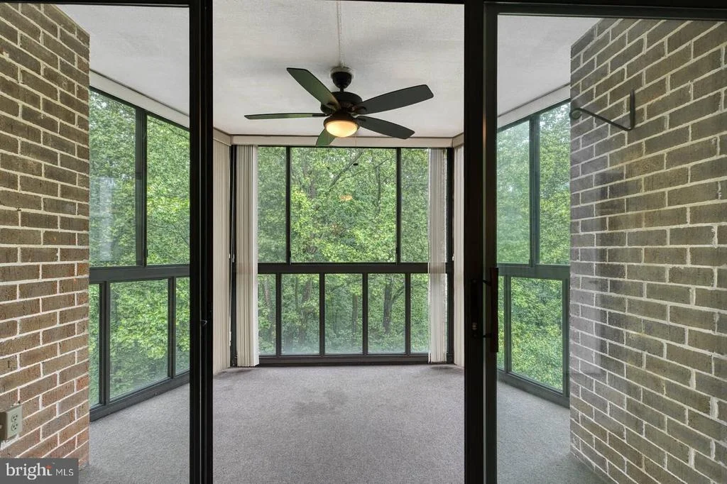 Photo of Unit 3920 at 15115 INTERLACHEN DRIVE