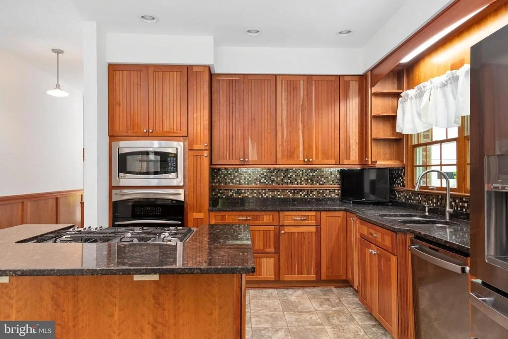 Photo of 6456 MEADOWLARK DRIVE
