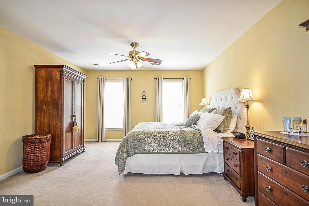 Photo of 26139 MURREY DRIVE