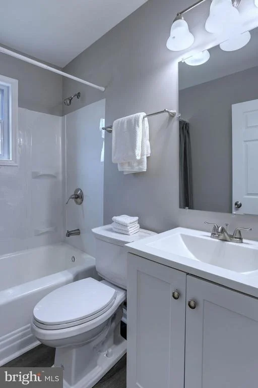 Photo of 416 MEADOW ROAD