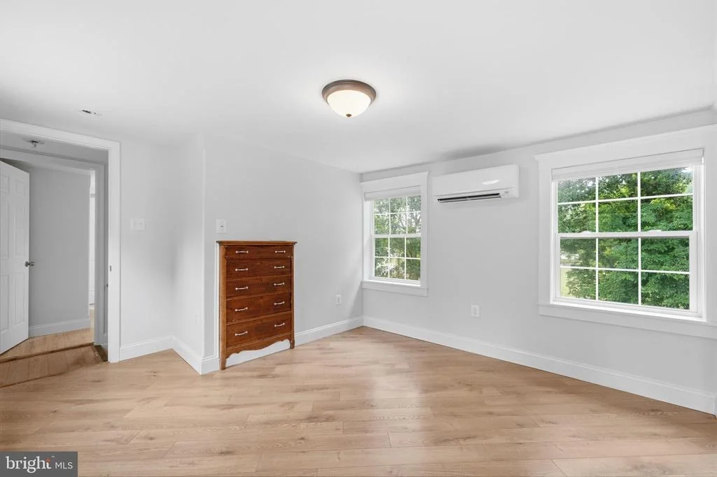 Photo of 1804 SIXES ROAD