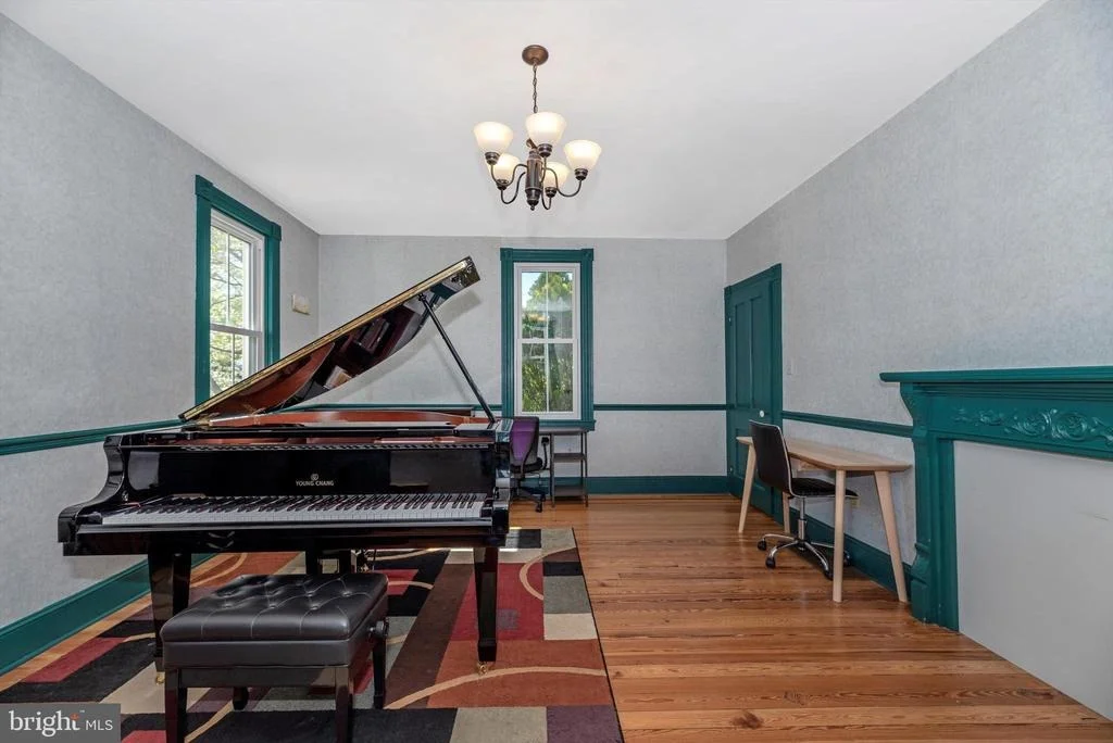 Photo of 403 WALNUT STREET