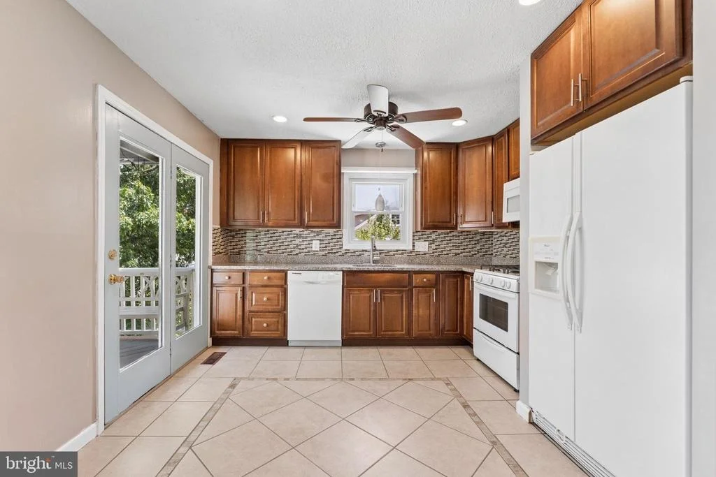 Photo of 8816 SAUNDERS LANE