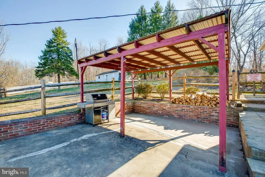 Photo of 5431 HINES ROAD