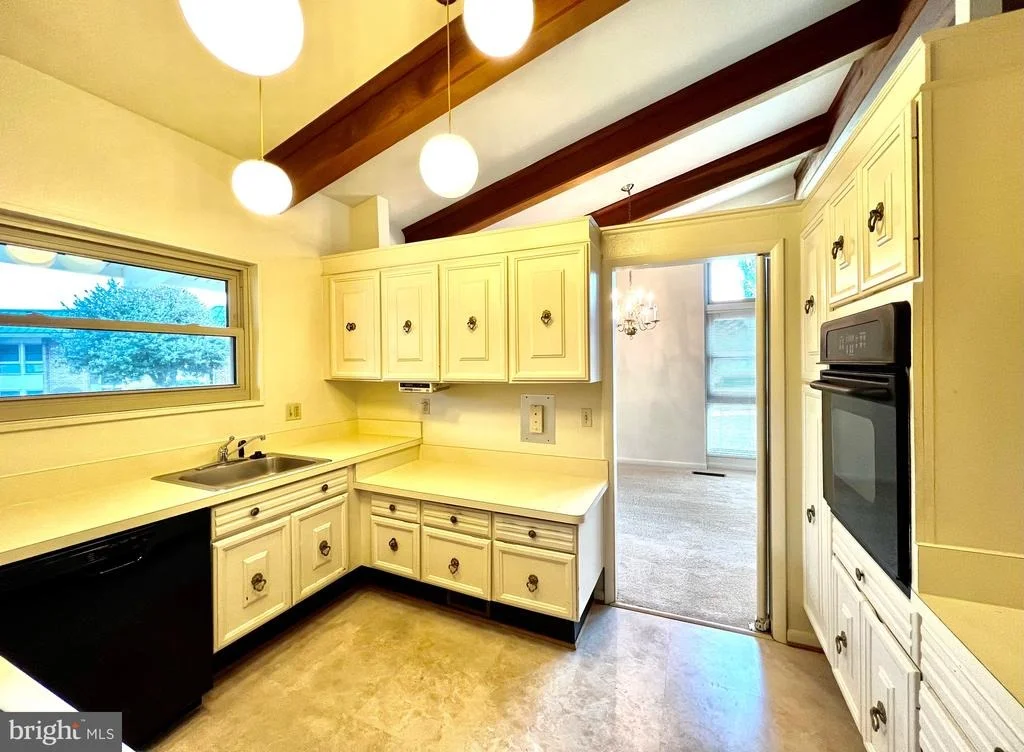 Photo of Unit 72C at 3370 GLENEAGLES DRIVE