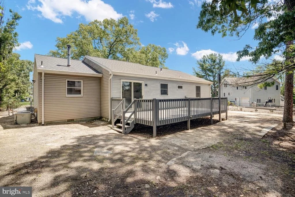 Photo of 615 BEACH BOULEVARD