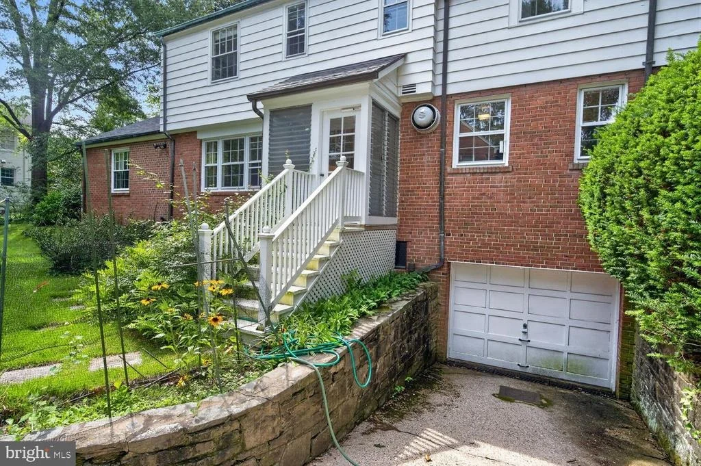 Photo of 4747 UPTON STREET NW