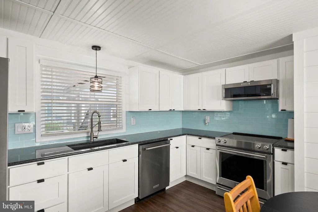 Photo of 35546 PINE DRIVE