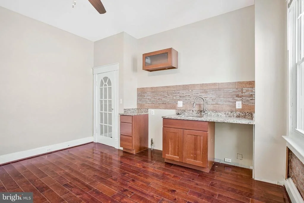 Photo of 2413 MADISON AVENUE