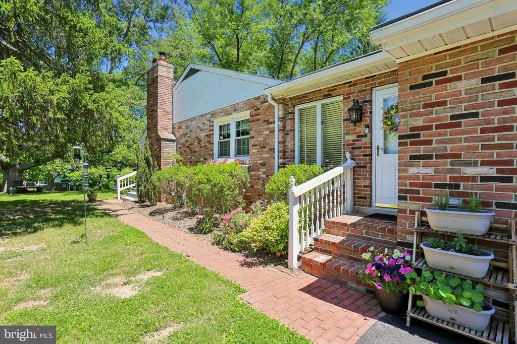 Photo of 9304 GUE ROAD