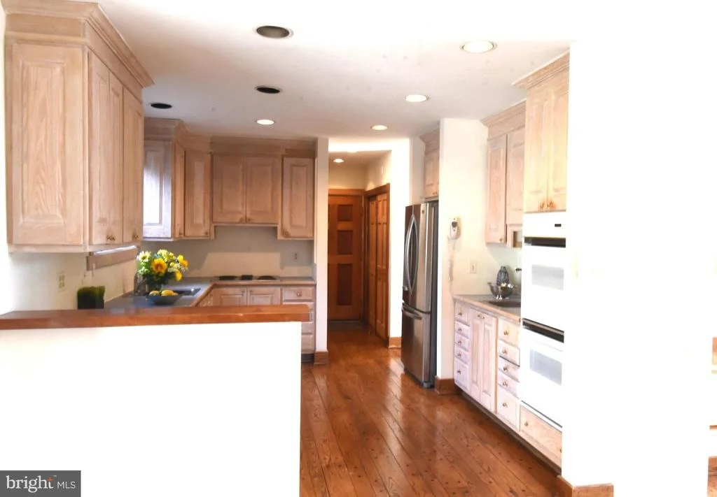 Photo of 1305 MERCHANT LANE