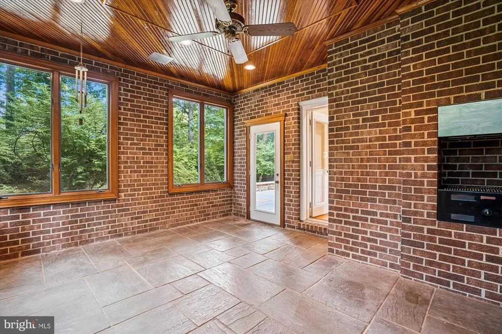 Photo of 8849 TUCKERMAN LANE