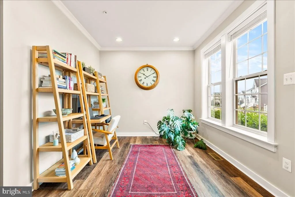 Photo of 1010 SAXTON DRIVE